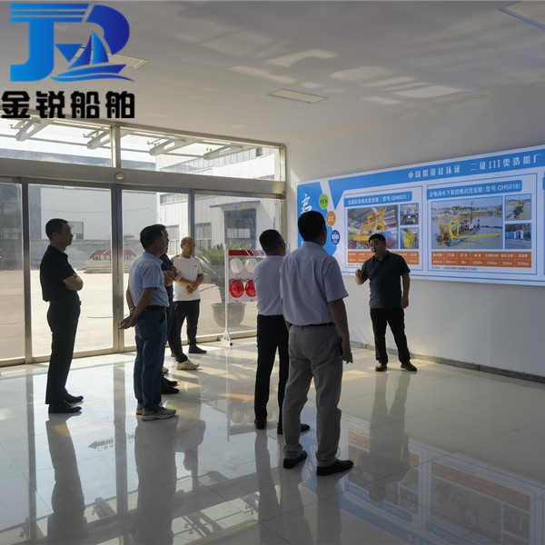 河南水投公司領導考察絞吸式挖泥船事宜
